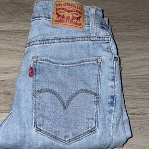 Levi’s 721 High Rise Skinny Jeans